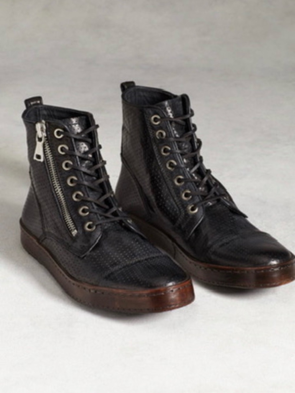 John Varvatos Artisanal Sneaker Size 8.5